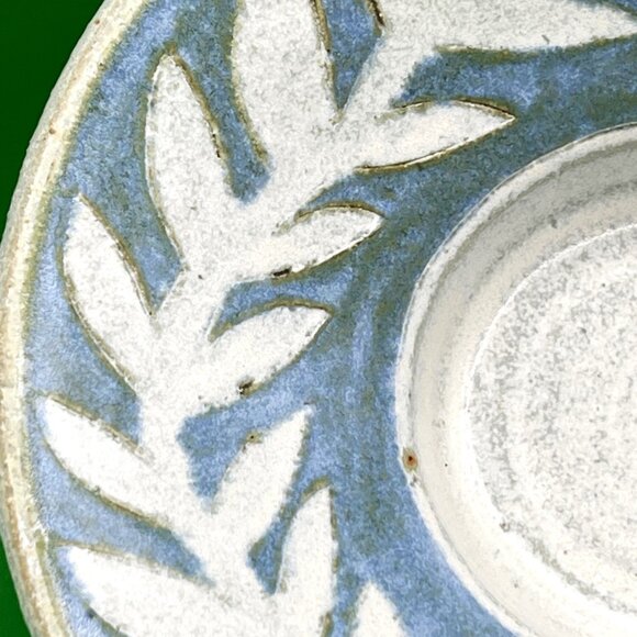 Handmade Signed Studio Pottery Candle Dish 6" Vine & Leaf 2000 Rustic Farmhouse - Picture 9 of 12